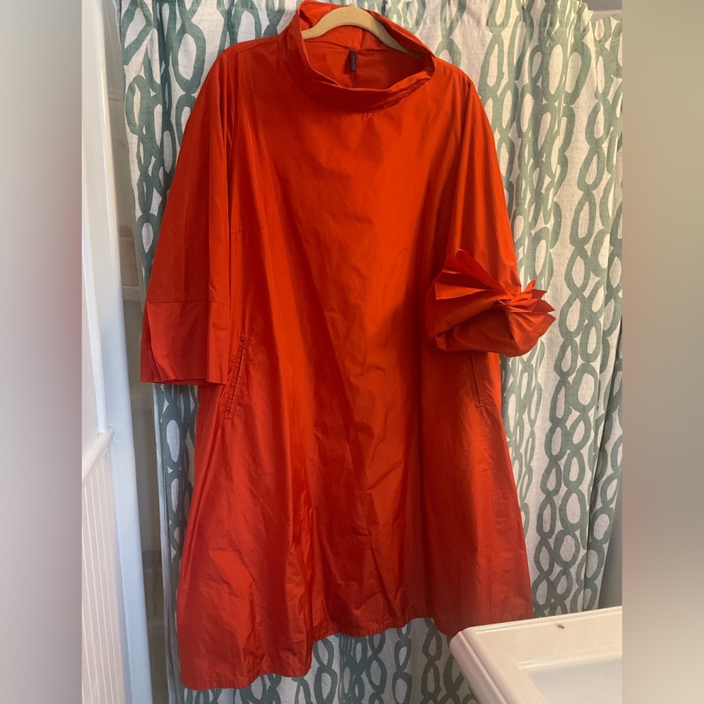 Katharina Hovman Fashion Dress 3/4 sleeve, size 46 (14/16), in fire red